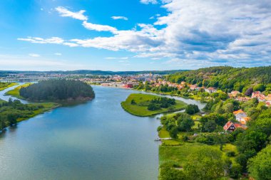 İsveç 'in Kungalv şehrinin şehir manzarası.