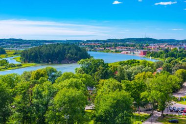 İsveç 'in Kungalv şehrinin şehir manzarası.