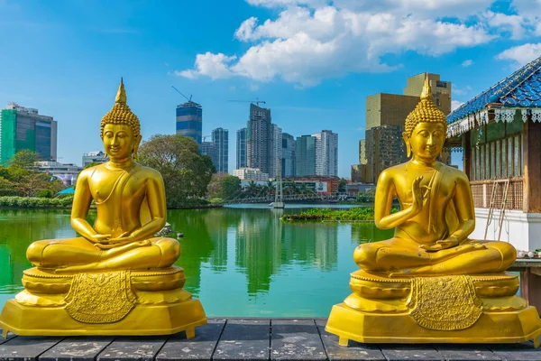 Goldene Buddha Statuen Gangarama Seema Malakaya Buddhistischen Tempel Colombo Sri — Stockfoto