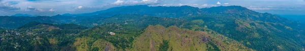 エラ岩からスリランカ高地のパノラマビュー — ストック写真