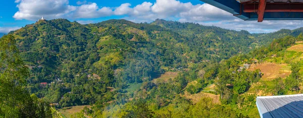 Hügelige Landschaft Sri Lankas Mit Dörfern Und Teeplantagen Der Nähe — Stockfoto