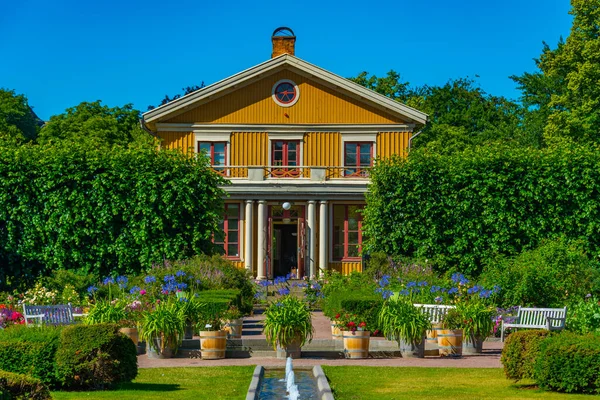 스웨덴 보르그에 정원의 — 스톡 사진