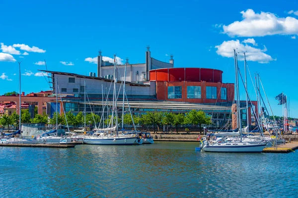 Sveç Bir Marinanın Yanındaki Goteborg Opera Binasının Manzarası — Stok fotoğraf