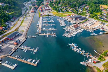 İsveç 'in Henan kentindeki yat limanının havadan görünüşü.