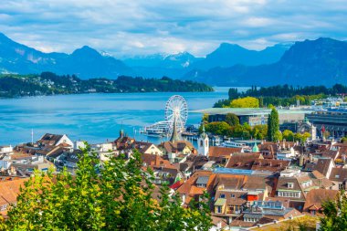 İsviçre 'de KKL binası olan Luzern Panoraması.