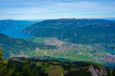 Interlaken, İsviçre 'nin Panorama manzarası.