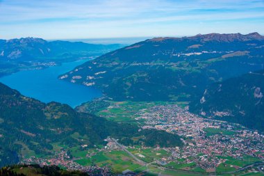 Interlaken, İsviçre 'nin Panorama manzarası.