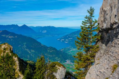 İsviçre 'de Thunersee Panoraması.