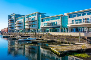 Cardiff körfezinin rıhtımı Galler 'in başkenti Cardiff.