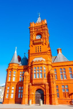 Pierhead binası Galler 'deki Cardiff körfezinde..