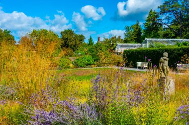 Galler 'in başkenti Cardiff yakınlarındaki St. Fagans Şatosu Bahçeleri.