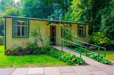 St. Fagans Ulusal Tarih Müzesi 'ndeki prefabrik ev.