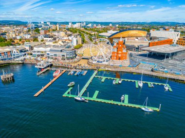 Galler 'deki Cardiff hangarının panorama manzarası.