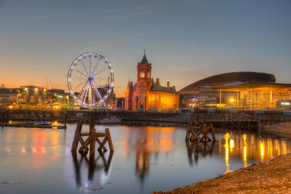 Galler Ngiltere Cardiff Körfezi Nin Günbatımı Silüeti — Stok fotoğraf