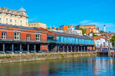 İngiltere 'nin Bristol kentindeki Avon' da Bordeaux rıhtımı.