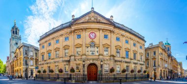 İngiltere, Bristol 'deki All Saint Kilisesi ve Mısır Borsası.