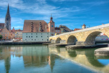 Almanya 'daki eski Regensburg şehrinin manzarası.