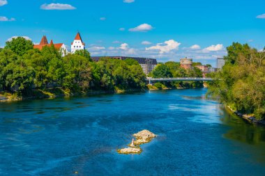 Alman şehri Ingolstadt 'taki New castle' a giden köprü..