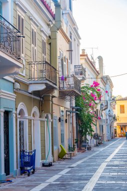 Yunan kenti Nafplio 'daki Dar Sokak.