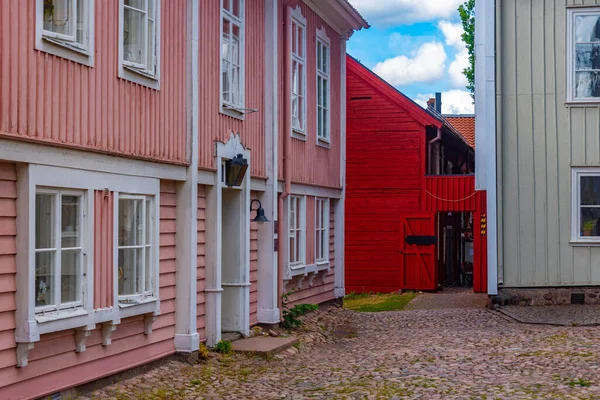 Πολύχρωμα Σπίτια Ξυλείας Στη Σουηδική Πόλη Eksjo — Φωτογραφία Αρχείου