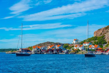 İsveç köyü Fjallbacka 'nın deniz manzarası.