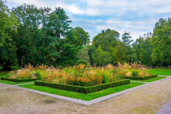 英国カーディフのビュート公園でBlackfriars Friary — ストック写真