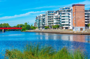 İsveç 'in Halmstad kentindeki Nissan nehri kıyısındaki yerleşim yerleri..