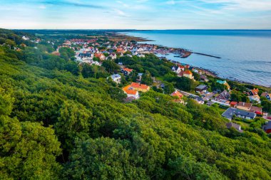 İsveç 'teki Molle köyünün havadan görünüşü.