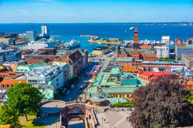 İsveç 'in Helsingborg kentinin hava manzarası.