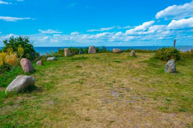 İsveç 'teki Foteviken Müzesi' nde bulunan Runik Taş.