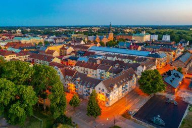 İsveç 'te Kristianstad' ın günbatımı görüntüsü.