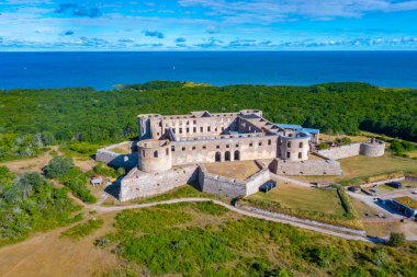 İsveç 'teki Borgholm şatosunun havadan görünüşü.