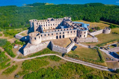 İsveç 'teki Borgholm şatosunun havadan görünüşü.