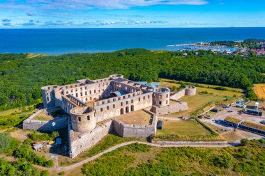 İsveç 'teki Borgholm şatosunun havadan görünüşü.