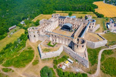 İsveç 'teki Borgholm şatosunun havadan görünüşü.