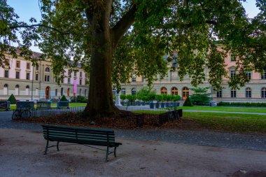 İsviçre 'de Cenevre Üniversitesi' nin inşası.