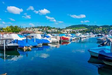 Marina İsviçre 'de Lucerne Gölü' nde..