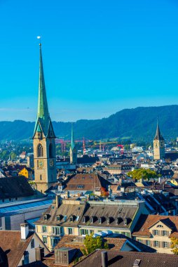 Üniversite tepesinden İsviçre 'nin Zuerich kentinin manzarası..