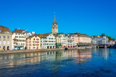 İsviçre Zürih 'teki Aziz Peter Kilisesi Panoraması..