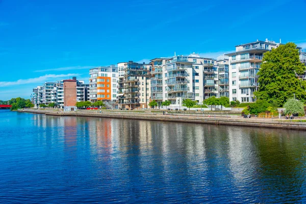 Жилые Здания Вдоль Реки Ниссан Шведском Городе Хальмстад — стоковое фото