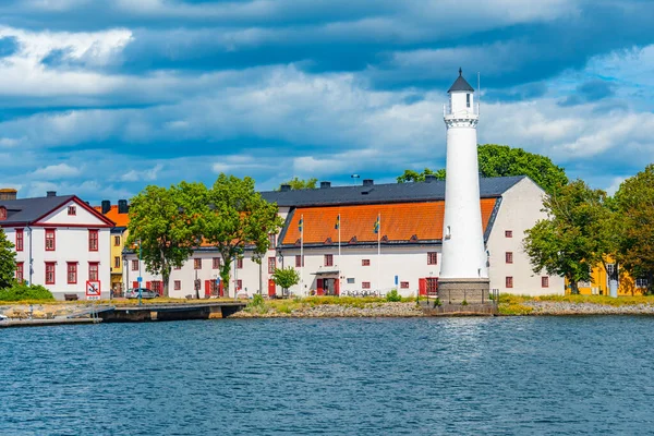 Маяк Традиційних Портових Будівлях Карлсгамні Швеція — стокове фото