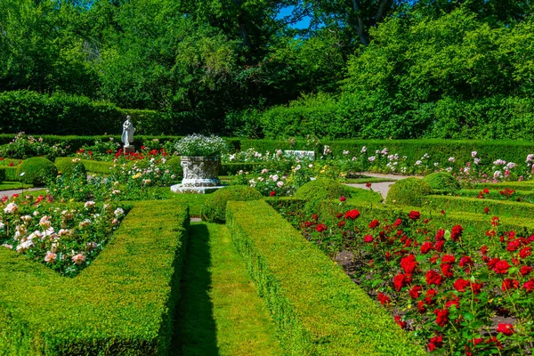 Сады Дворце Золлиден Швеции — стоковое фото