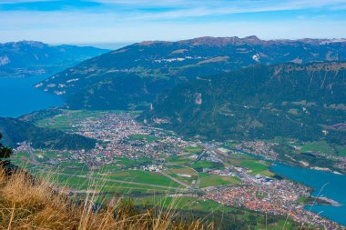 Interlaken, İsviçre 'nin Panorama manzarası.
