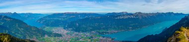 Interlaken, İsviçre 'nin Panorama manzarası.