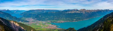 Interlaken, İsviçre 'nin Panorama manzarası.