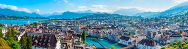 İsviçre 'nin Luzern ve İsa' nın kilisesinin hava manzarası.