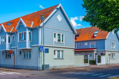 İsveç 'in Borgholm adasındaki renkli kereste evleri..