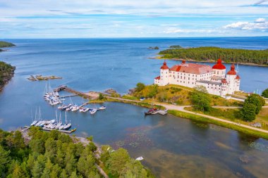 İsveç 'teki Eksik Kale Manzarası.