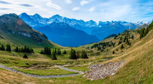 İsviçre 'deki Schynige Platte Panorama Manzarası.