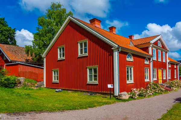 スウェーデンの町にカラフルな木の家 Vaxjo — ストック写真